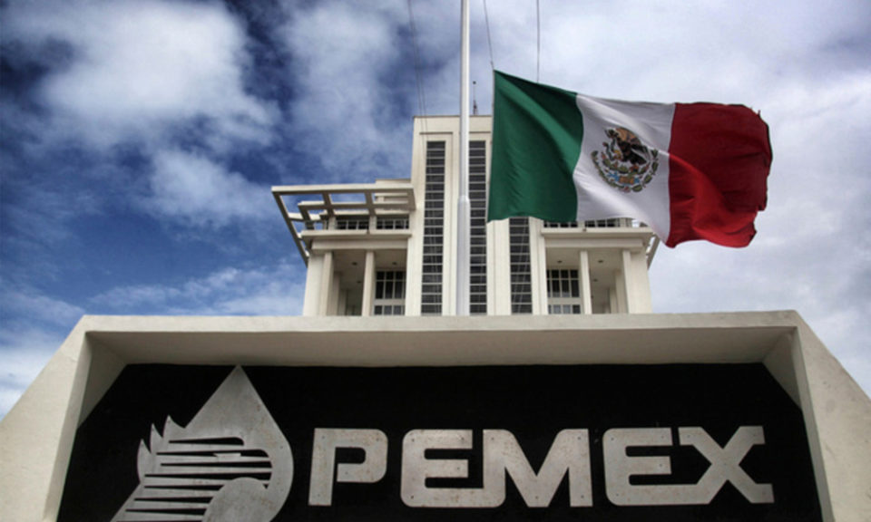 pemex-bandera-union-nacional-tecnicos-profesionistas-petroleros Pemex bandera union nacional tecnicos profesionistas petroleros
