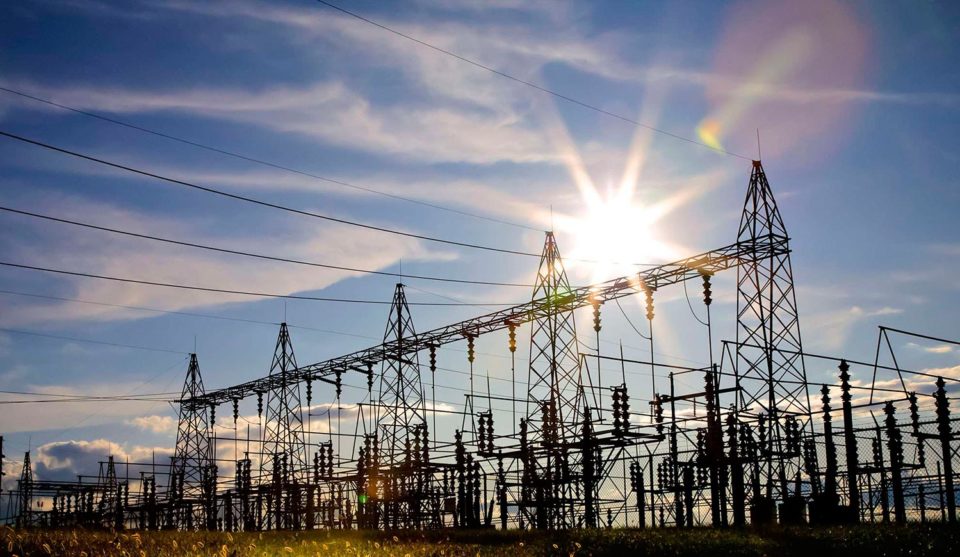 Generación y Suministro de Electricidad: Por un cambio de política Energética Torres Eléctricas Generación y Suministro de Electricidad: Por un cambio de política Energética Torres Eléctricas